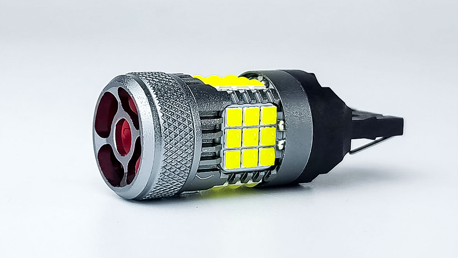 Glow FAN1 T20(1) 9-48V 30W CAN 3000Lm 7440/W21W base-16mm EU